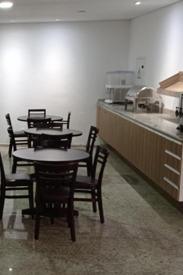 Flat Top No Centro Do 과루자 외부 사진